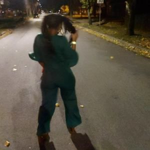 Meet your Posher, Crystal